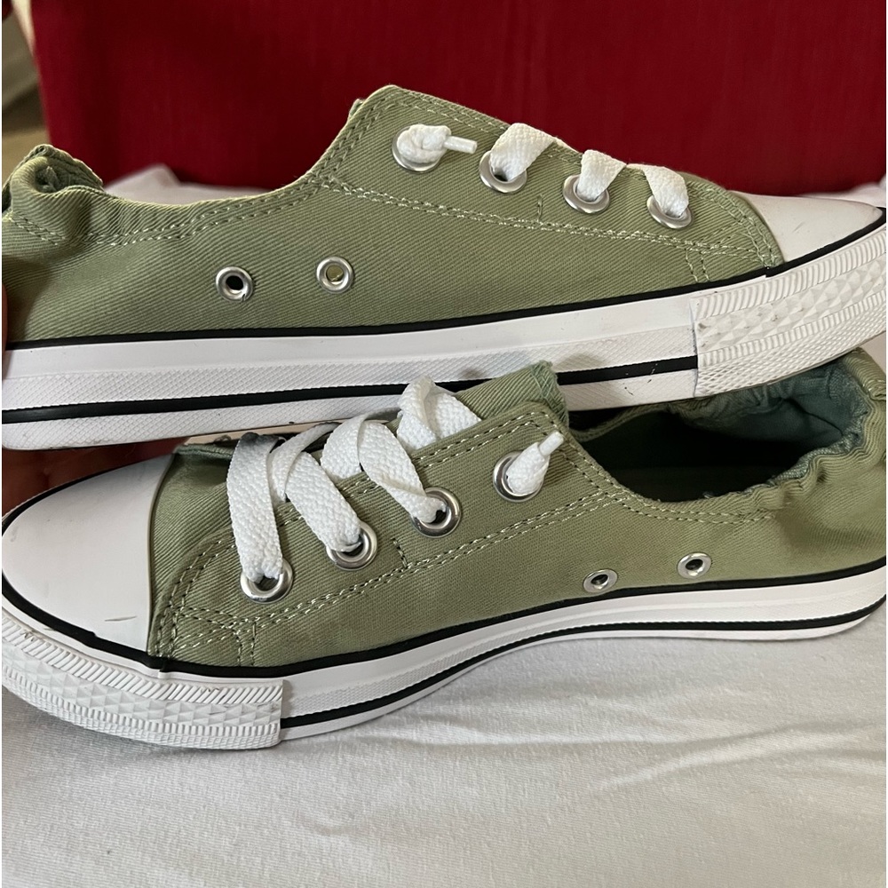 Sneakers - Picture 3 of 3